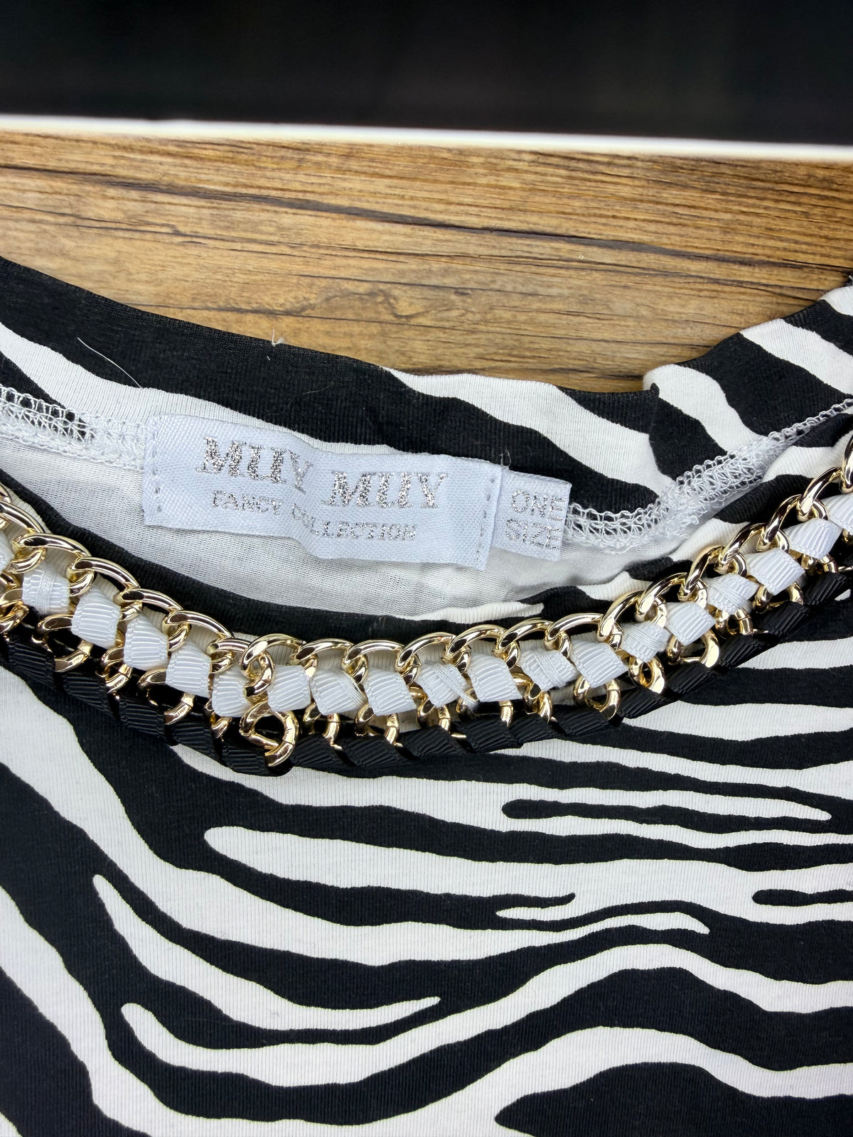 Muy Muy Black and white animal print crop top, One Size (feels like M)