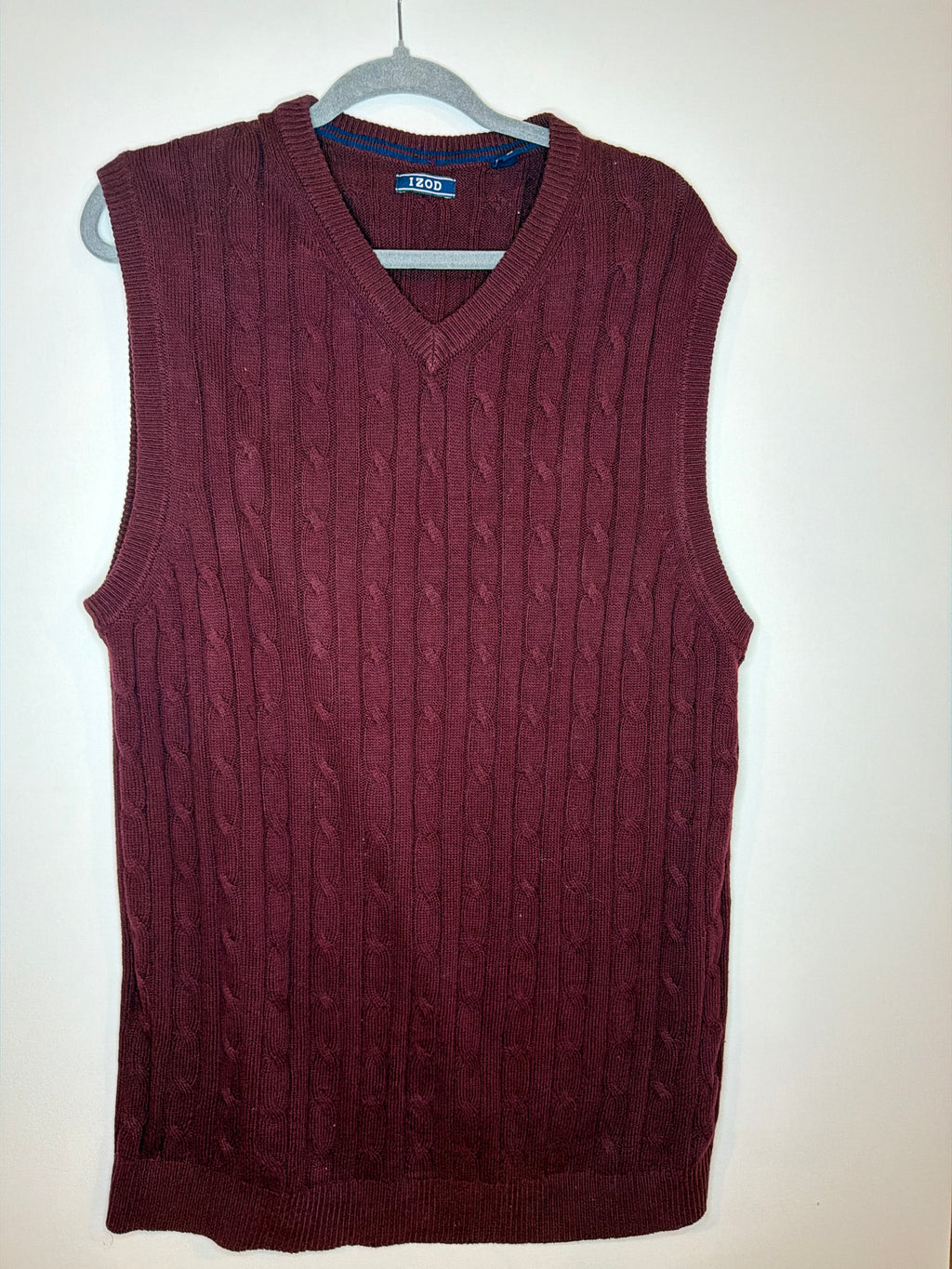 Izod Men’s Maroon Sweater Vest, XLT