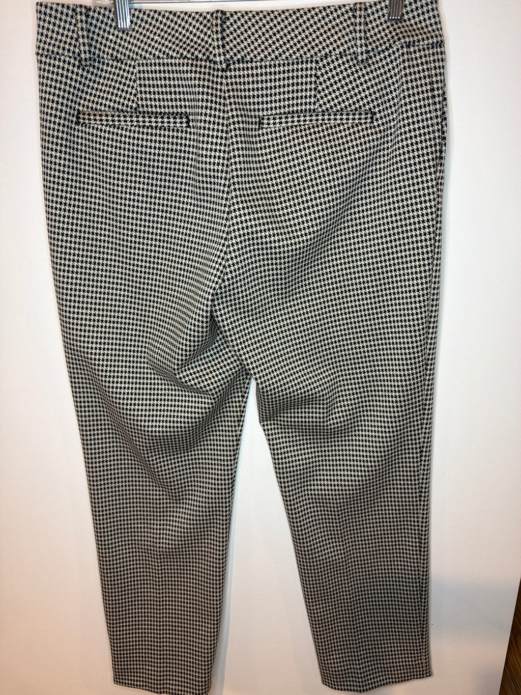 Ann Taylor Checkered Cropped Pants, Size 8